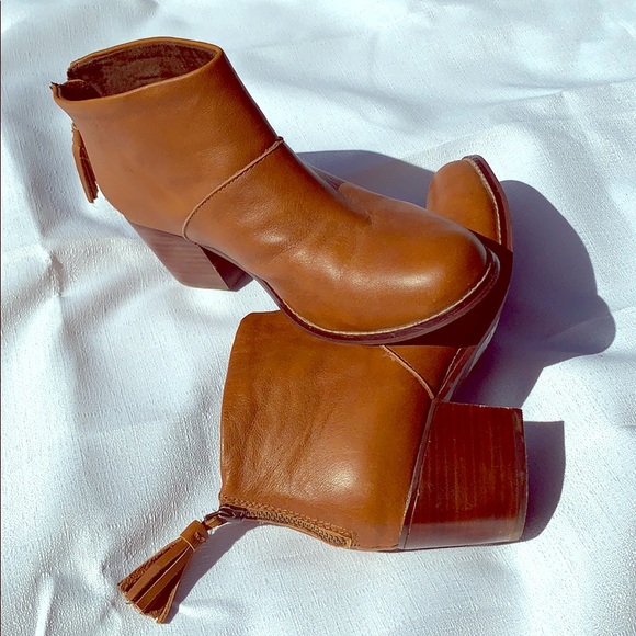 Toms Shoes - Toms Fall boots